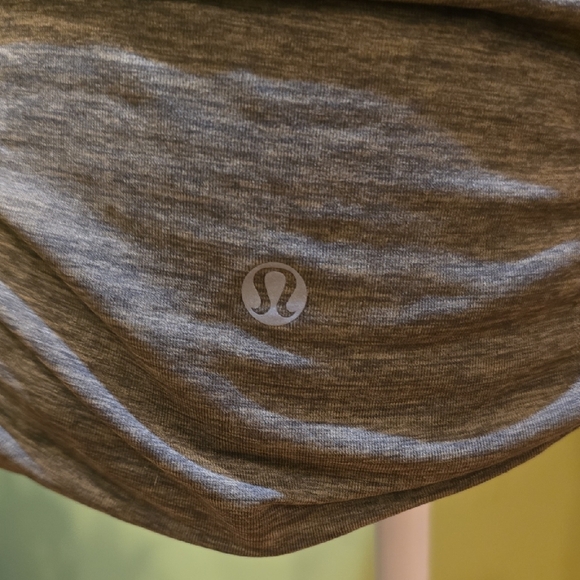 Lululemon Athletica Brown and Black Fitted Sleeveless Tank Top - Picture 3 of 3